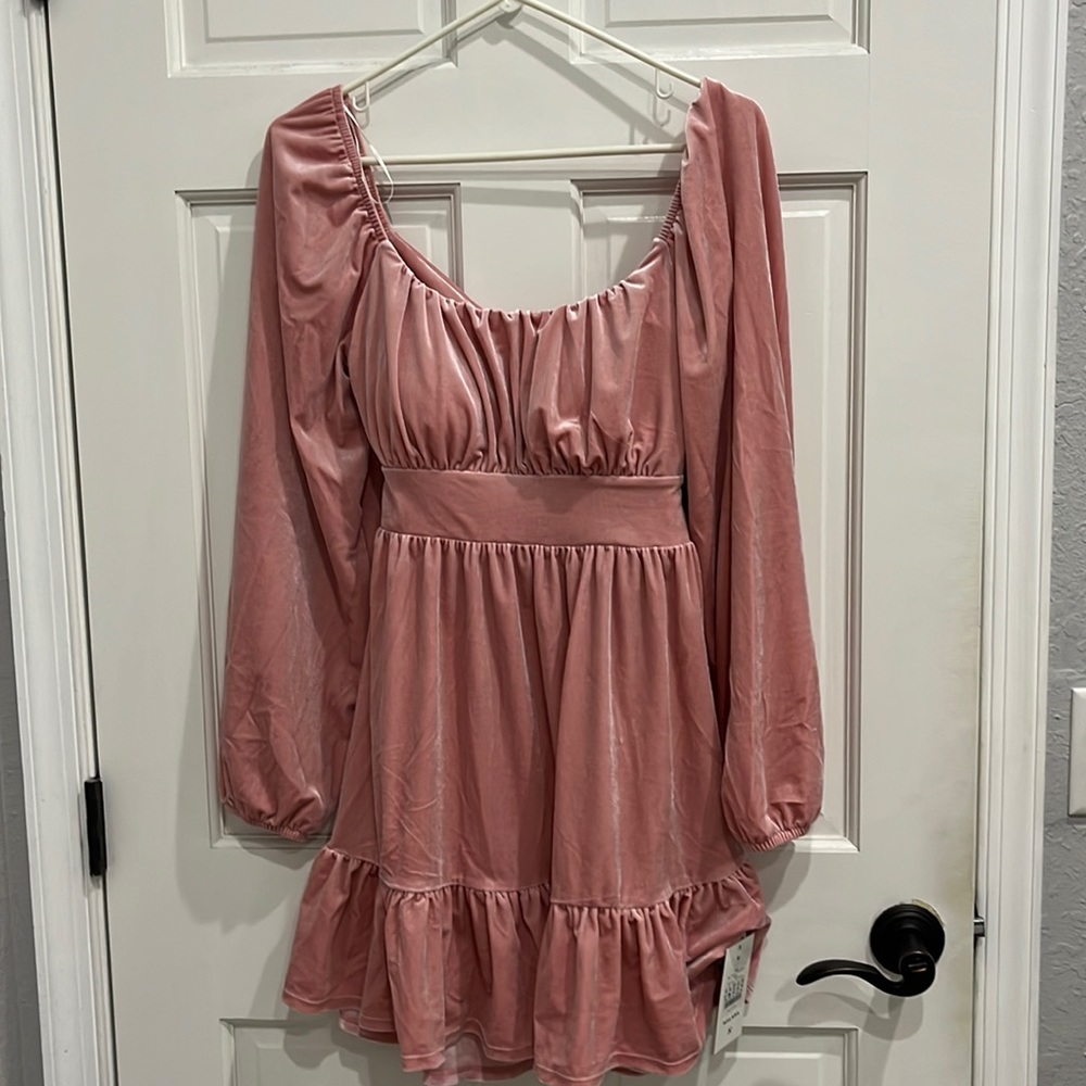 Women’s size medium velvet dress from Halara